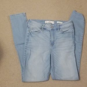 Hollister High Rise Super Skinny jeans